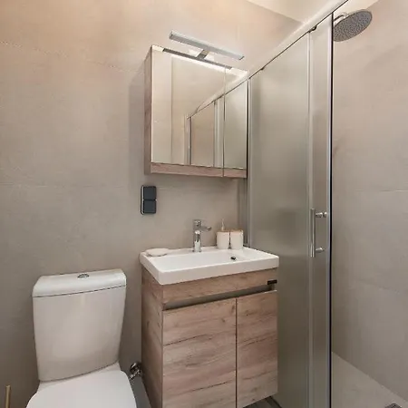 Fani's * Rhodes City